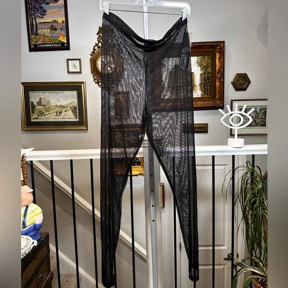 NWT Sympli Black Mesh Barely Legging LONG Size
14 Sheer Layering Made in Canada - Picture 4 of 11